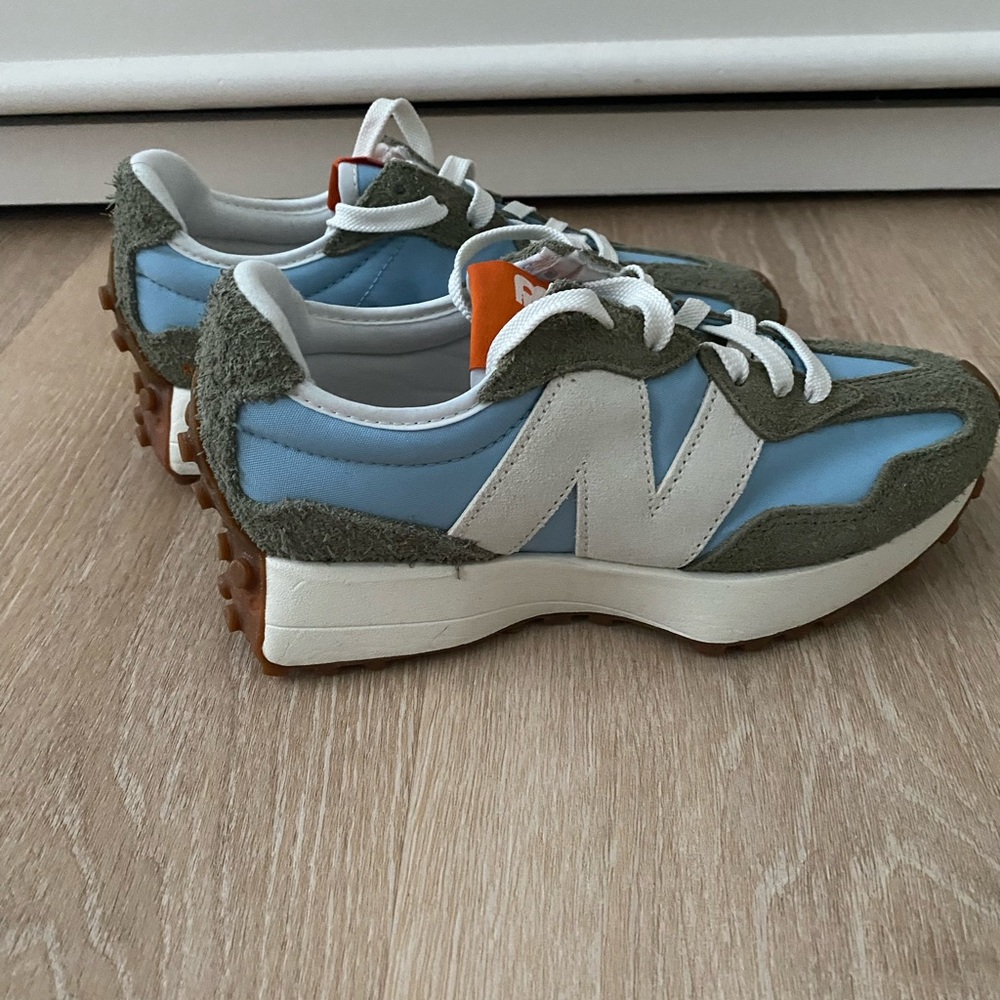 ❤️Sold❤️ New Balance Unisex 327 Dark Olivine Chrome Blue Sneakers - Picture 6 of 9